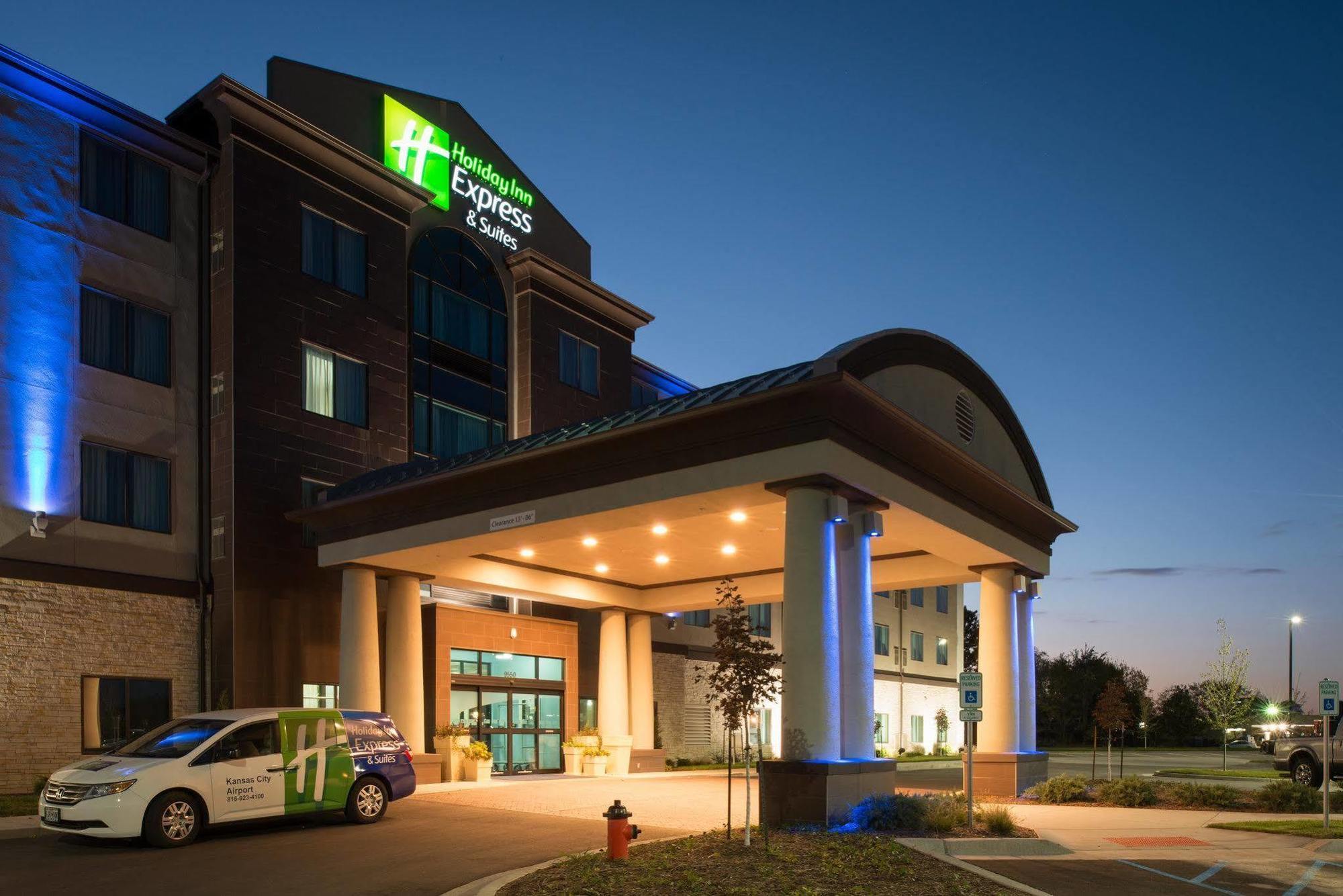 Holiday Inn Express Hotel & Suites North Kansas City By Ihg Exterior photo