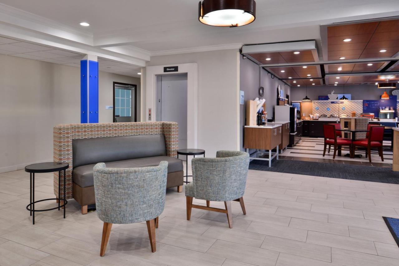 Holiday Inn Express Hotel & Suites North Kansas City By Ihg Exterior photo