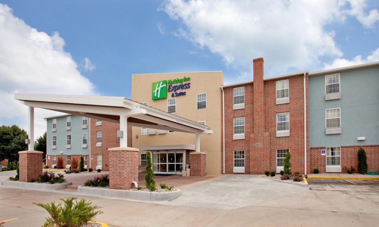 Holiday Inn Express Hotel & Suites North Kansas City By Ihg Exterior photo